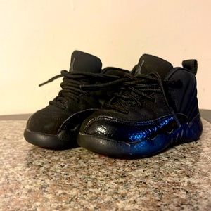 Air Jordan 12 retro shoes